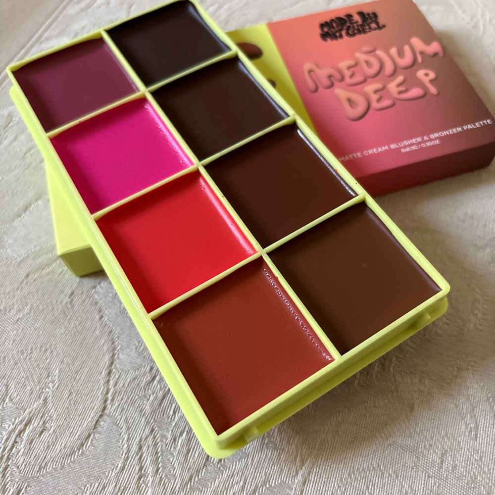 Made by Mitchell Curve Case Matte Cream Face & Eye Palette Medium Deep BNIB - Picture 8 of 10